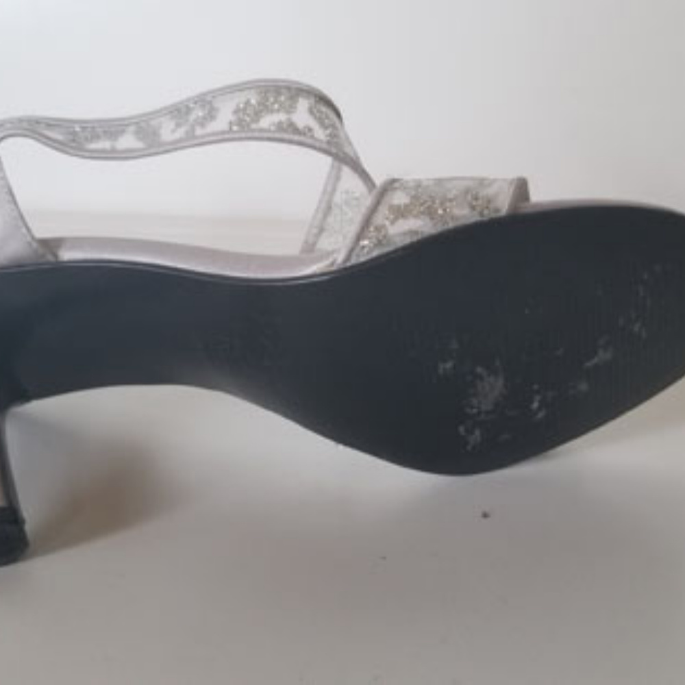 Shoe - Picture 3 of 3